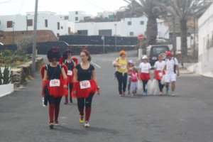 carrera-de-mascaritas-en-tinajo-a-beneficio-de-afol-012