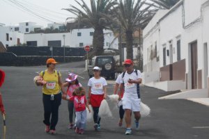 carrera-de-mascaritas-en-tinajo-a-beneficio-de-afol-013