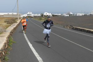 carrera-de-mascaritas-en-tinajo-a-beneficio-de-afol-014