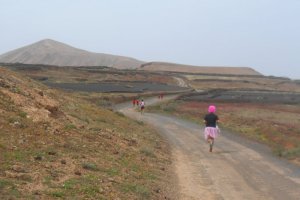 carrera-de-mascaritas-en-tinajo-a-beneficio-de-afol-023