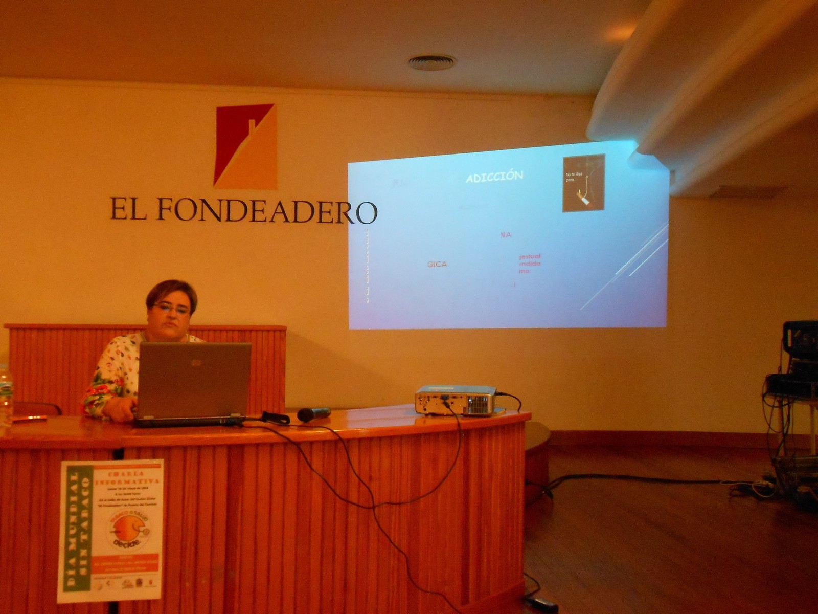 charla-del-tabaco-2014-009