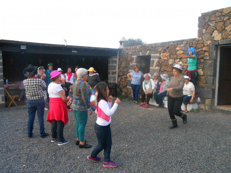 merienda-por-el-dia-de-la-mujer-2015-051-97