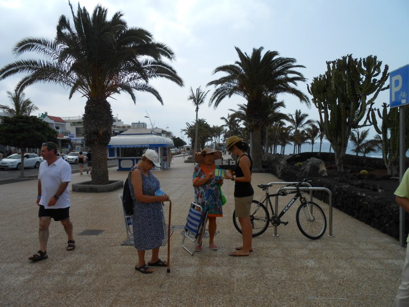 prevencion-contra-el-cancer-de-piel-en-puerto-del-carmen-012-10