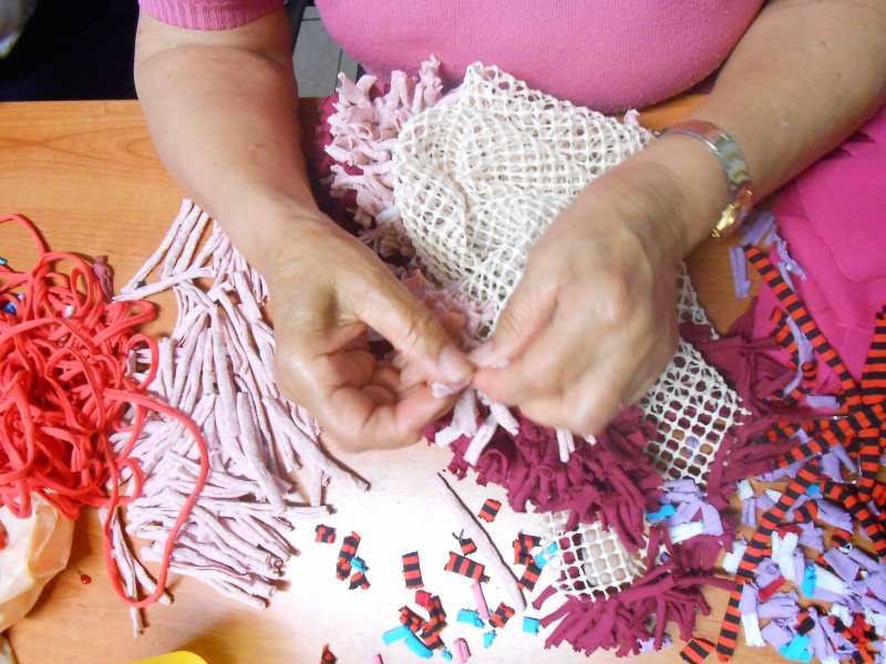 taller-de-alfombras-de-trapillo-004